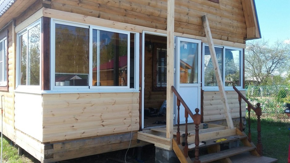 Каркасная баня на сваях 6х6