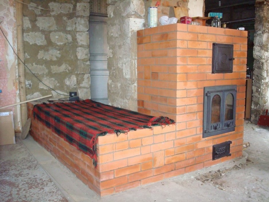 Печь отопительно-варочная кирпичная колпаковая