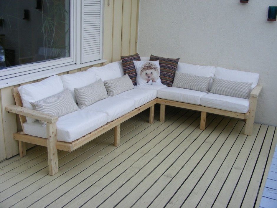 Диван на веранду