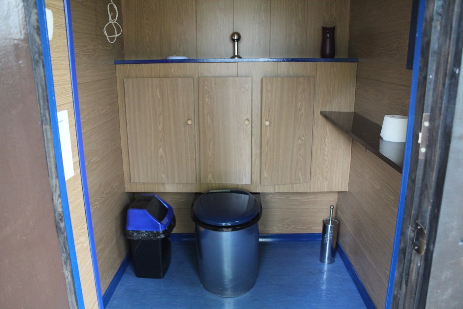 Умывальник из автомобильного колеса