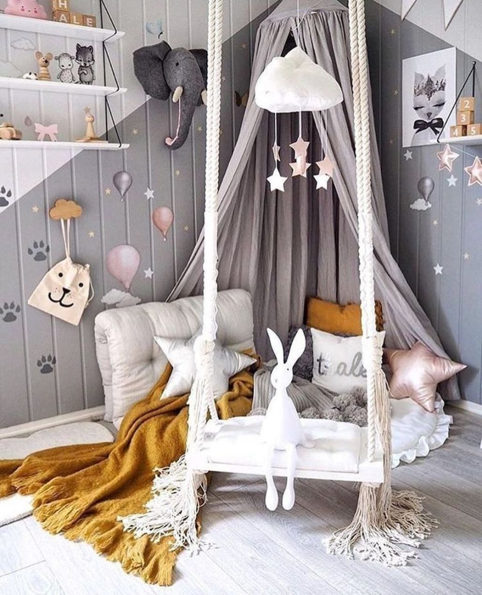 Качели в детской комнате