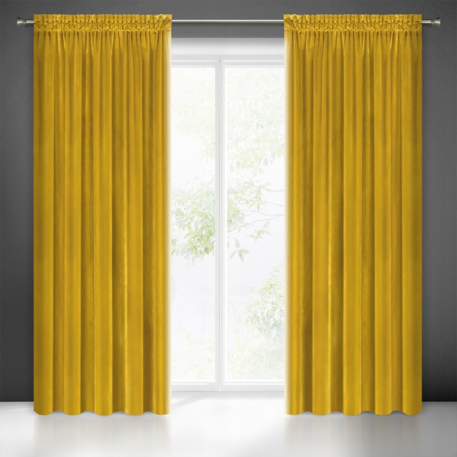 Желтый диван и бирюзовые шторы