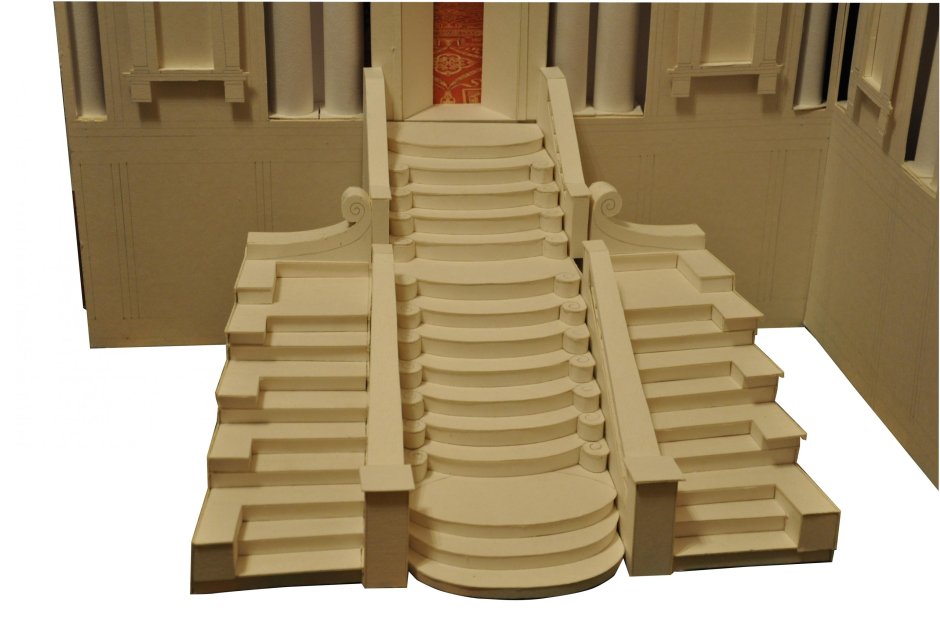 Лестница из картона