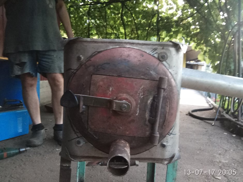 Печь буржуйка из пропановского баллона