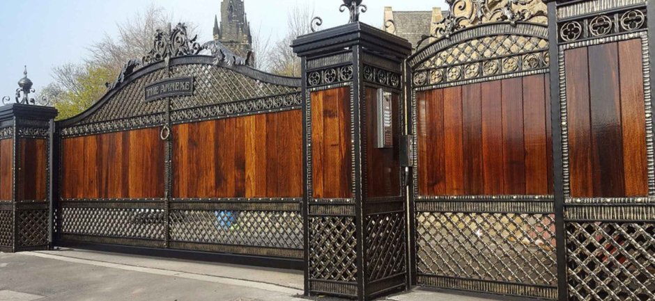 Иранская ковка Павлин