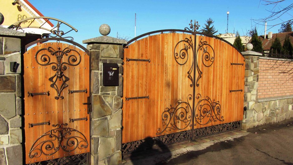 Кованые ворота