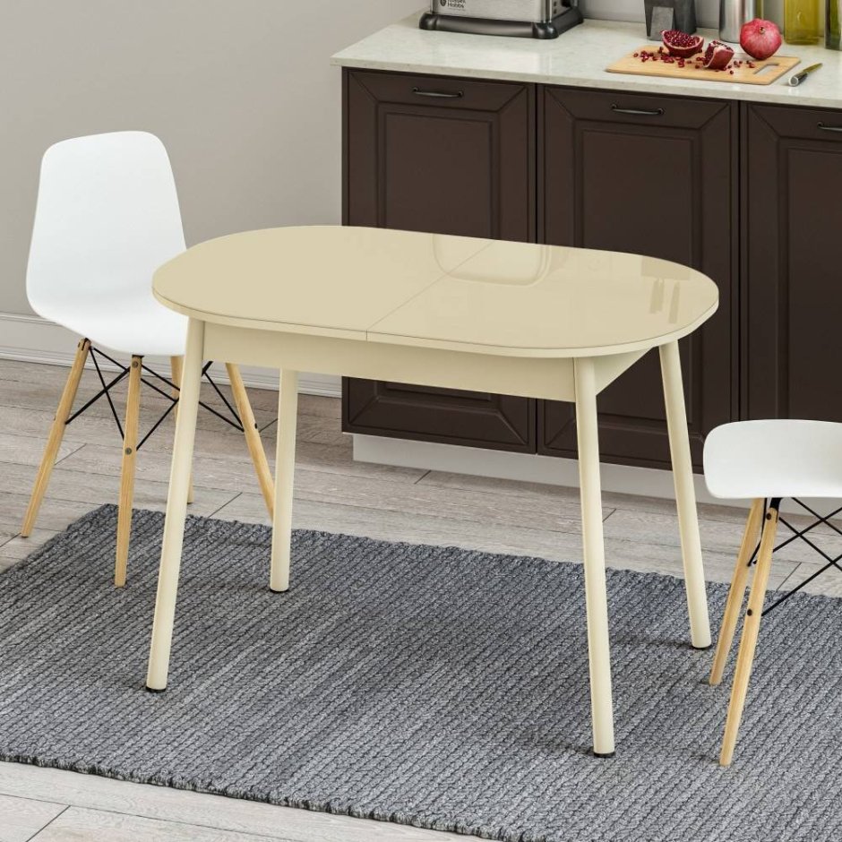 Обеденный стол для маленькой кухни