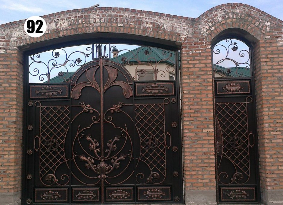 Арочные кованые ворота Дагестан