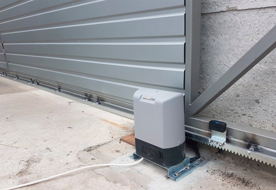 Привод откатных ворот Дорхан 2500-