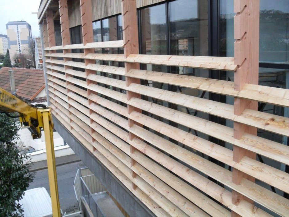 Забор жалюзи из дерева