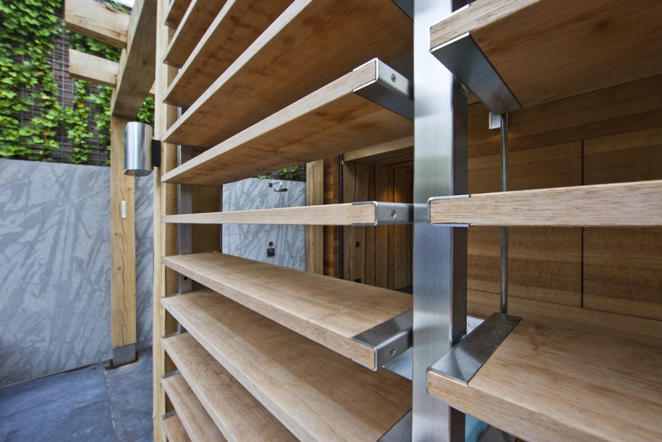 Поворотные деревянные жалюзи для террасы