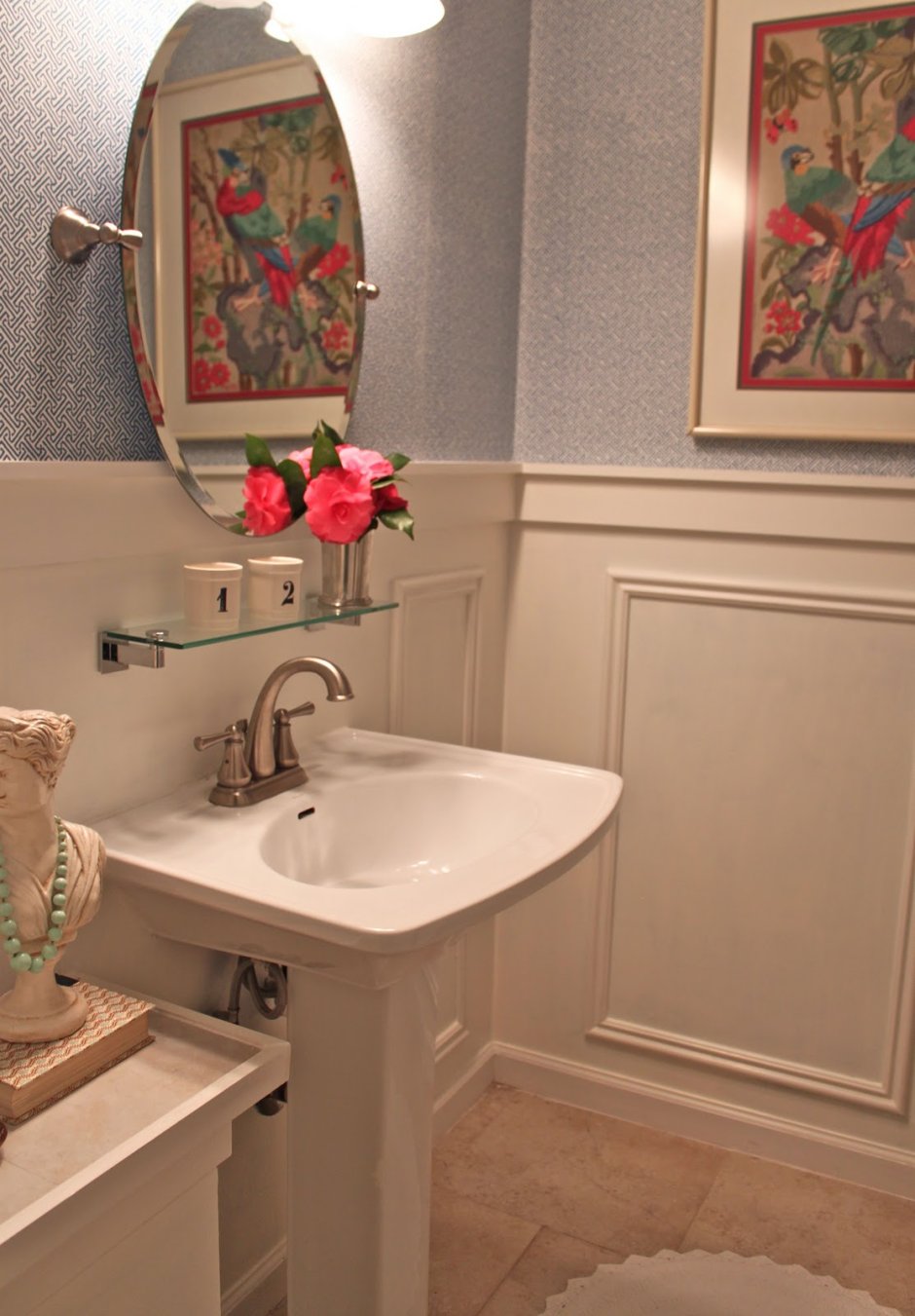 Молдинги в ванной комнате