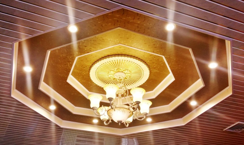 Фигурный потолок из МДФ