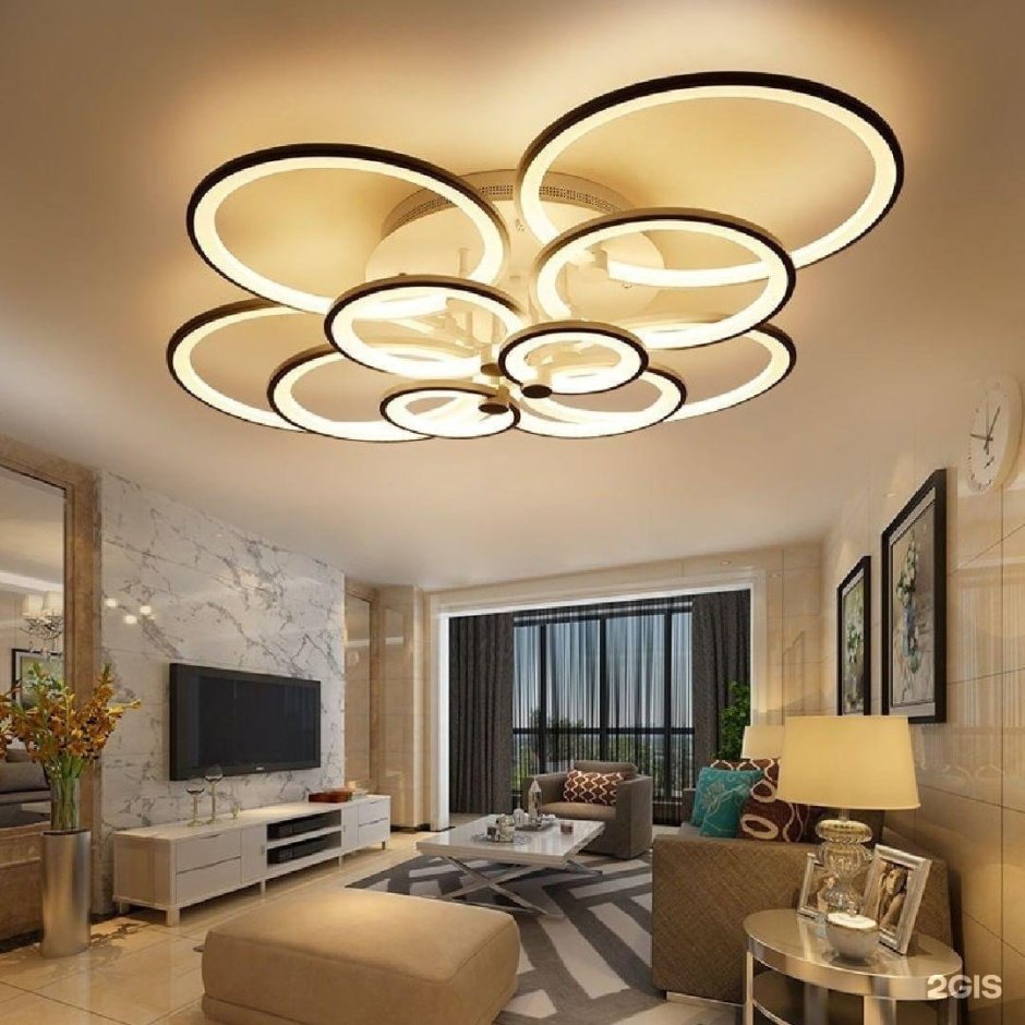 Современные люстры в гостиную