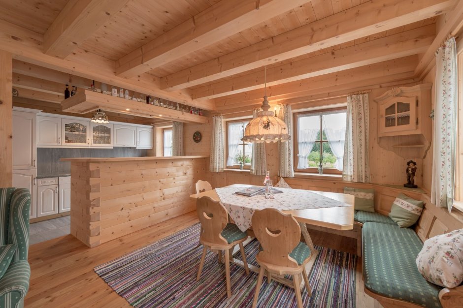 Внутренний интерьер дачи эконом класса