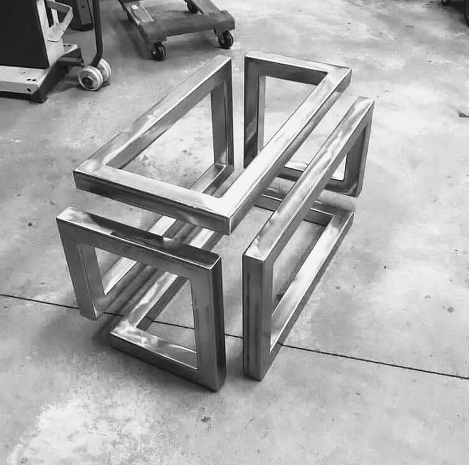 Столик из профильной трубы