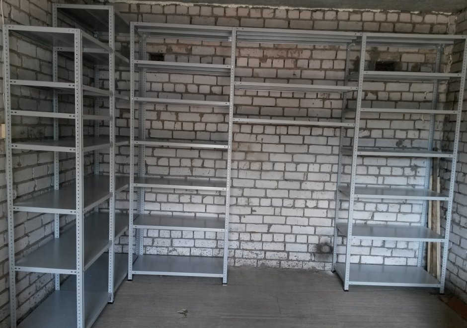 Полочки в кладовку