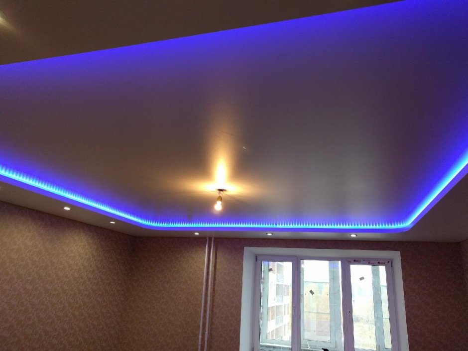Потолок из гипсокартона с подсветкой