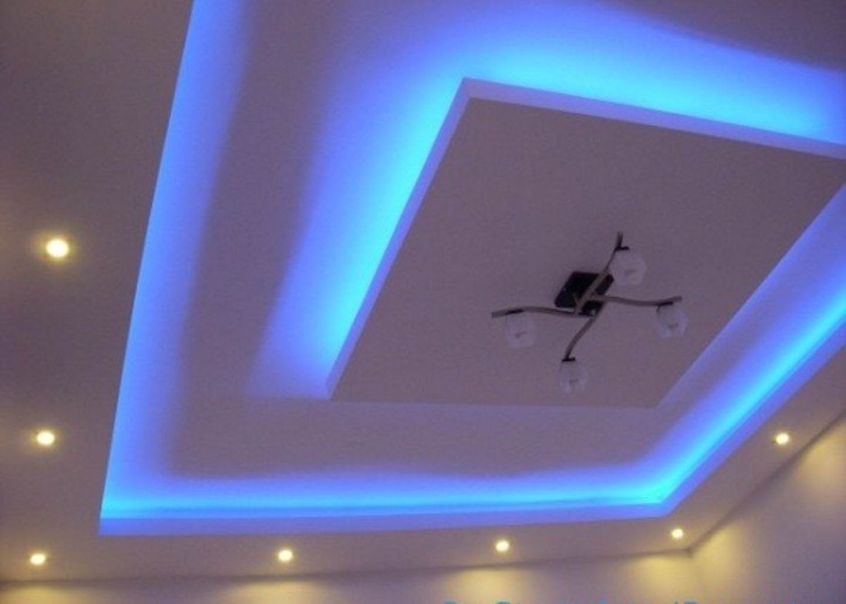 Потолок из гипрока с подсветкой