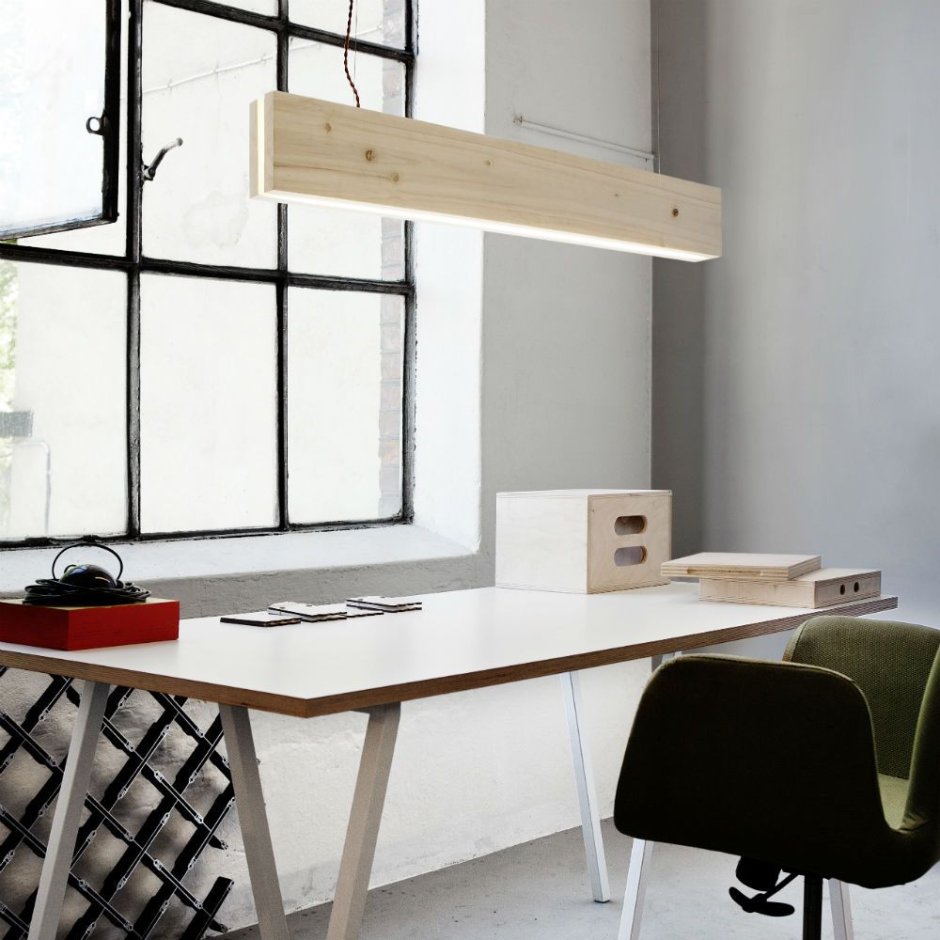 Подвесной светильник над письменным столом