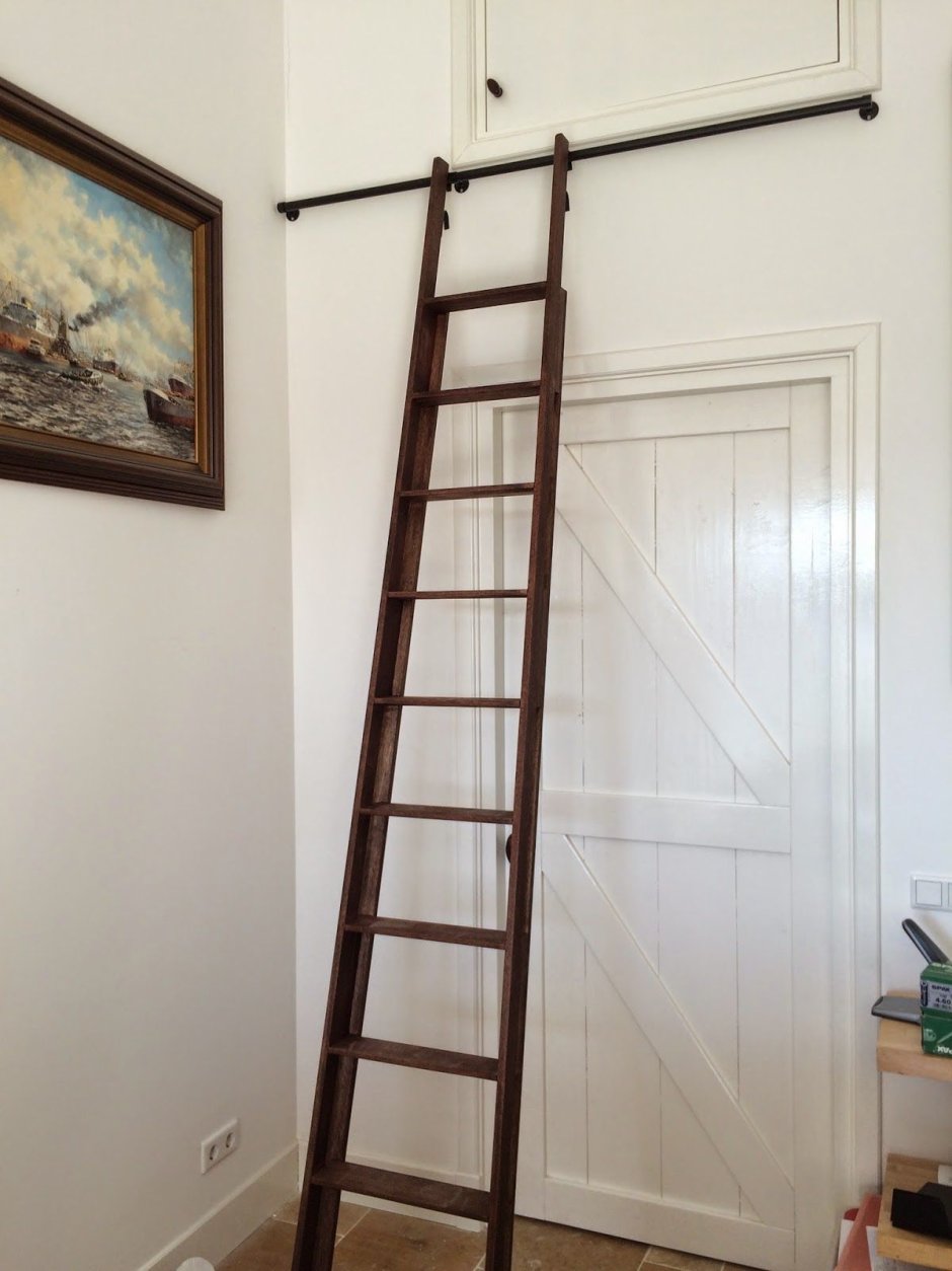 Лестница деревянная приставная