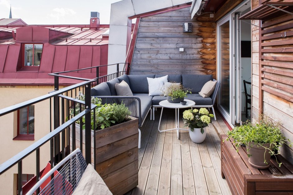 Терраса с балконом