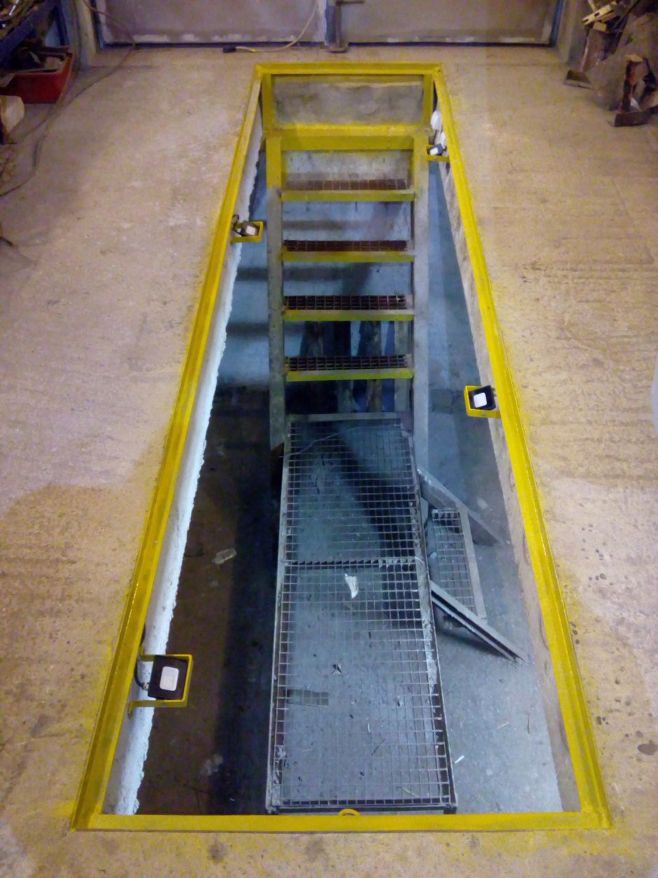 Люк для смотровой ямы в гараже