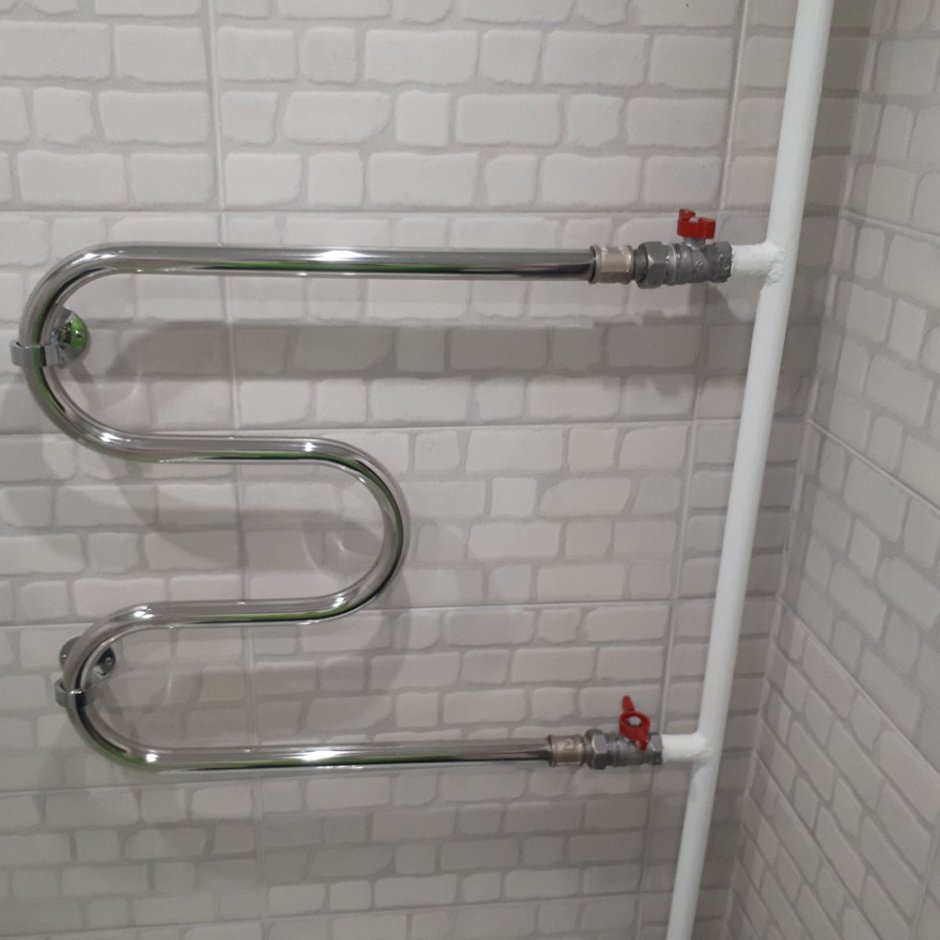 Полотенцесушитель водяной подводка металлопласт