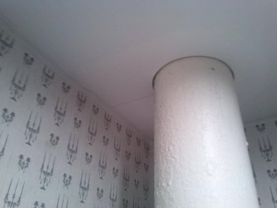 Обвод для труб отопления натяжным потолком