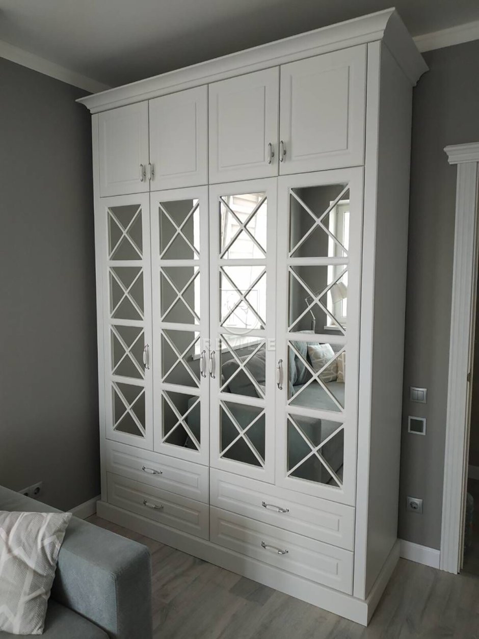 Шкаф с фрезеровкой глувр