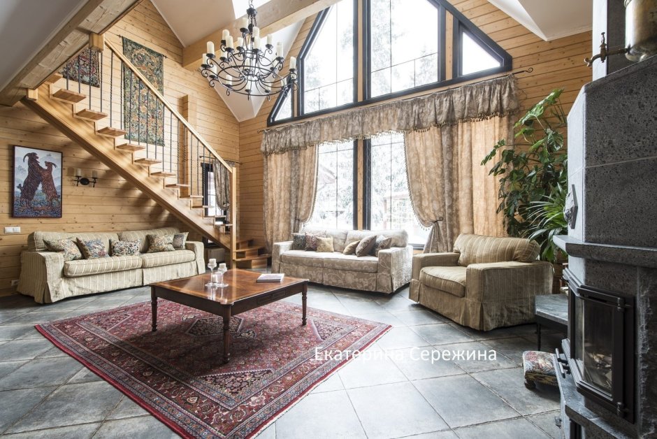 Шторы в доме со вторым светом