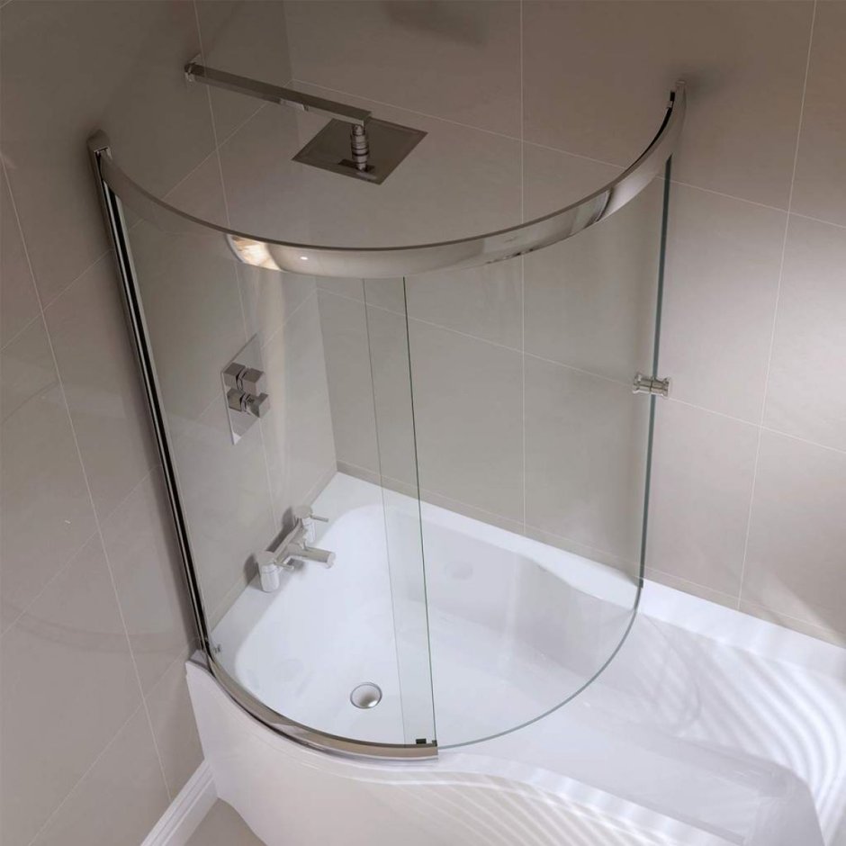 Угловая ванна со стеклянными шторками