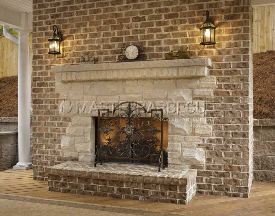 Камин из состаренного кирпича