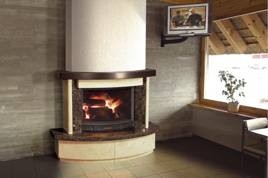 Камин из кирпича