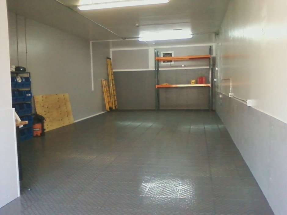 Отделка гаража керамогранитом