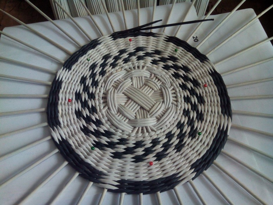 Плетеные тарелки на стену