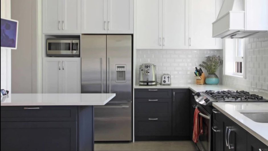 Кухни белые глянцевые угловые