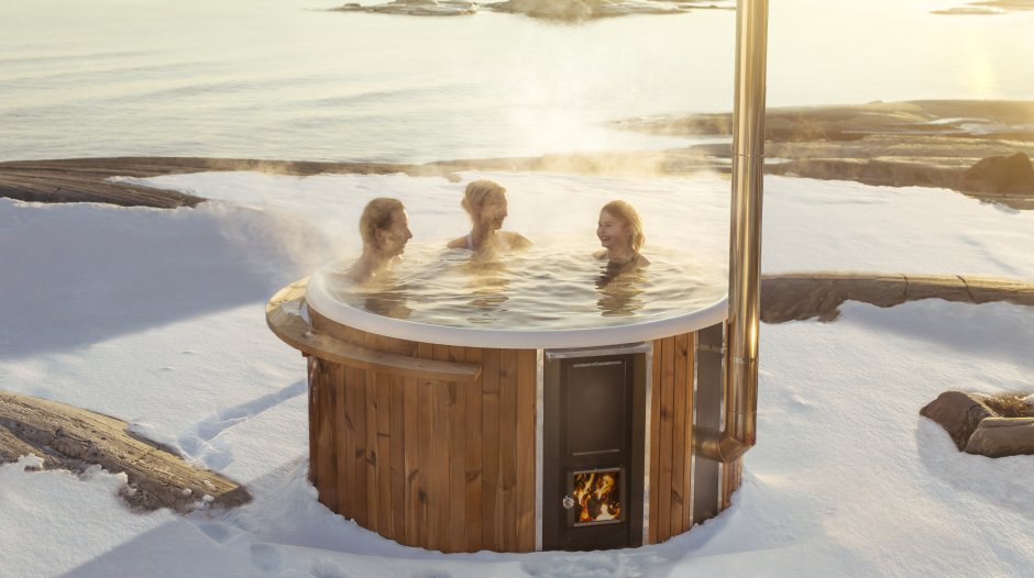 Джакузи купаются