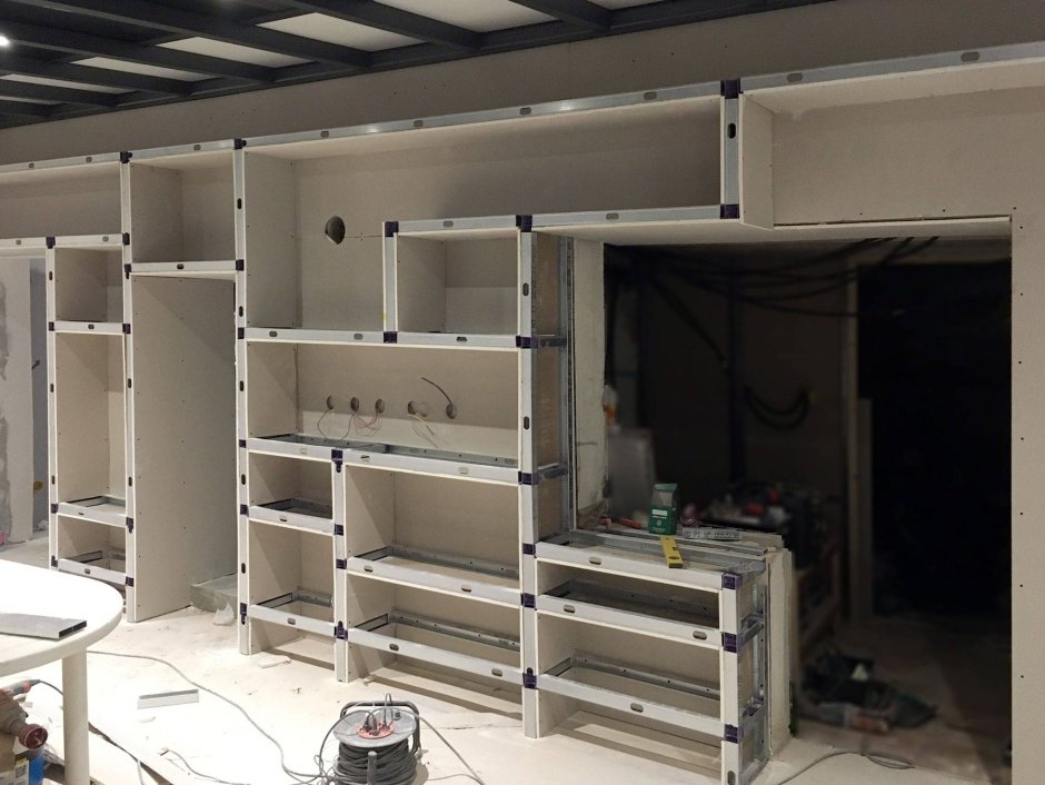 Полка из профиля для гипсокартона