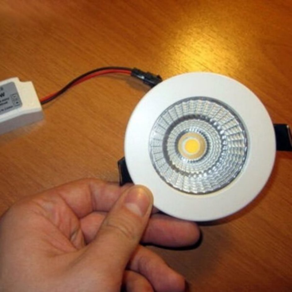 Точечный светильник блок питания на 12 вольт светодиод
