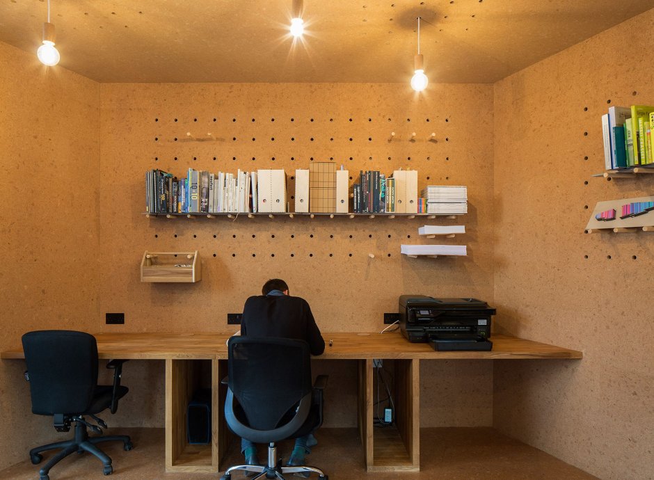 Офис в гараже