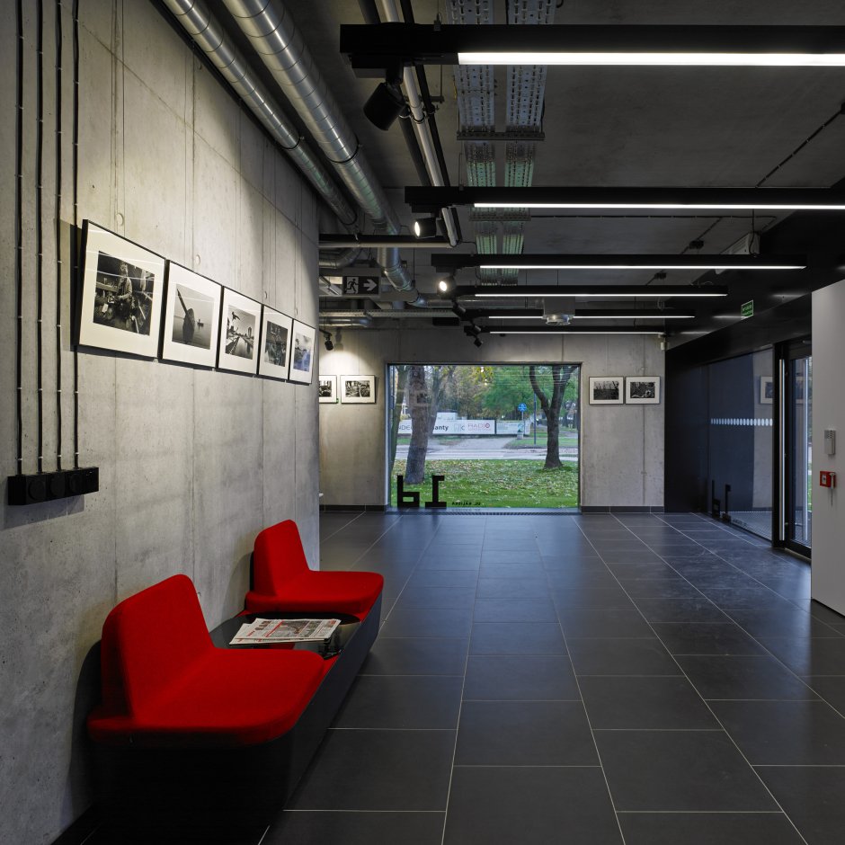 Офис в гараже интерьер