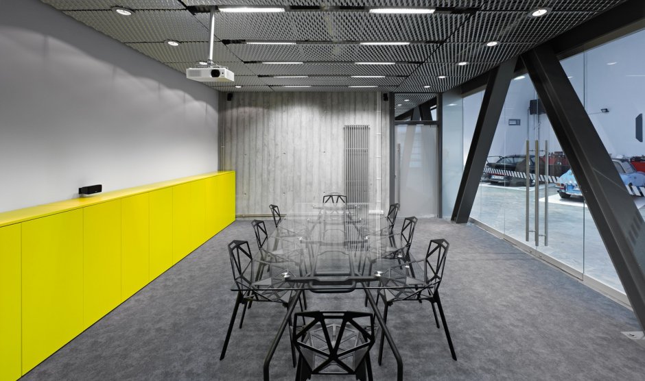 Офис в гараже