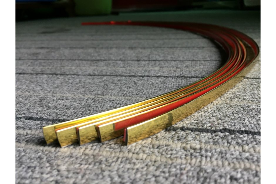 Самоклеющийся молдинг золото