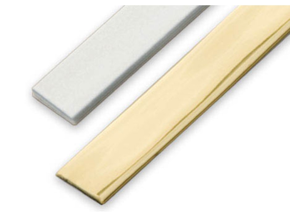 Самоклеющийся плинтус для потолка