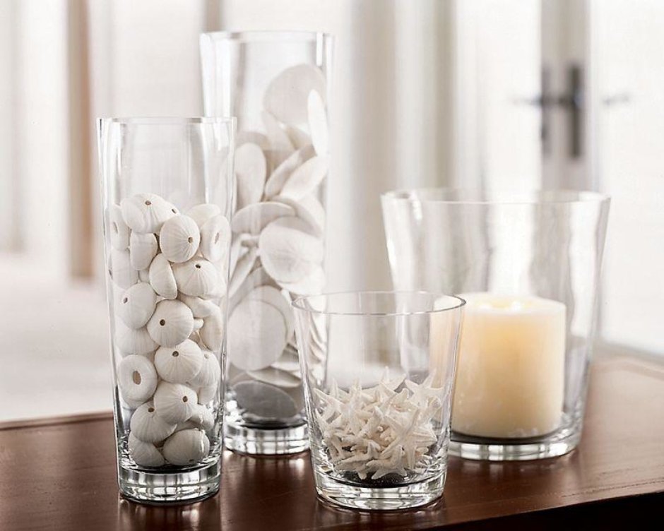 Декор в стеклянной вазе