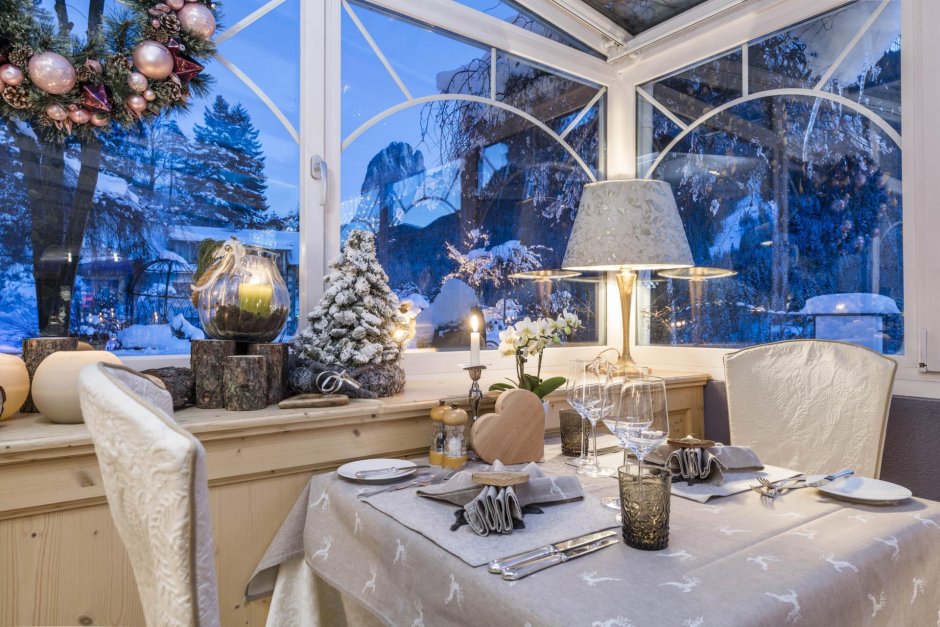 Красивая веранда зимой