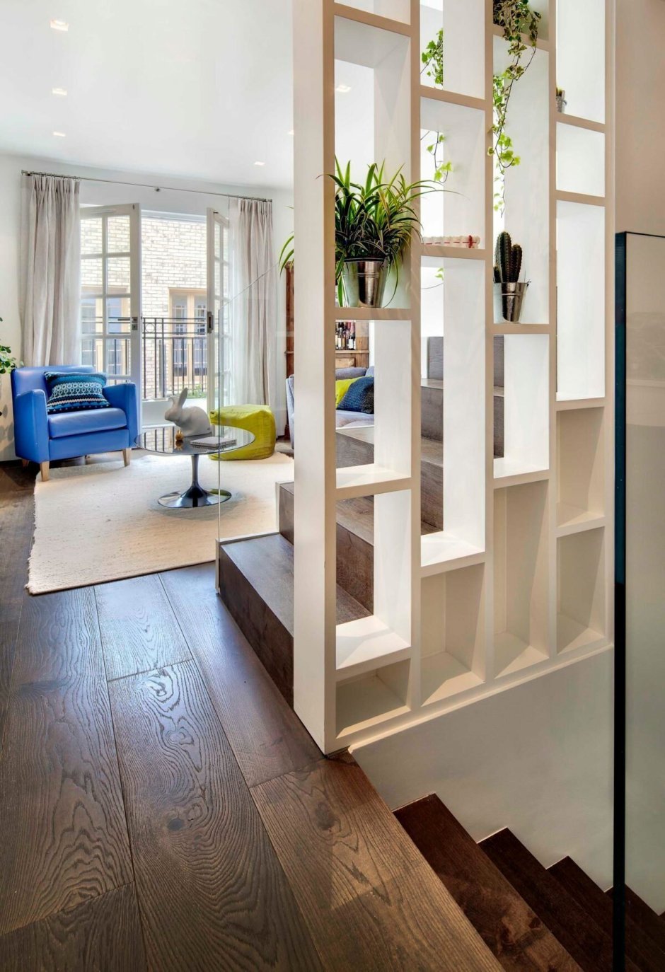 Стеклянная перегородка в прихожей