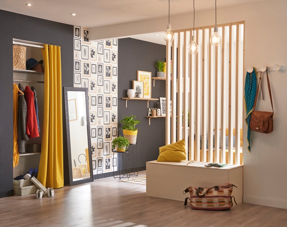 Разделение комнаты раздвижными дверями