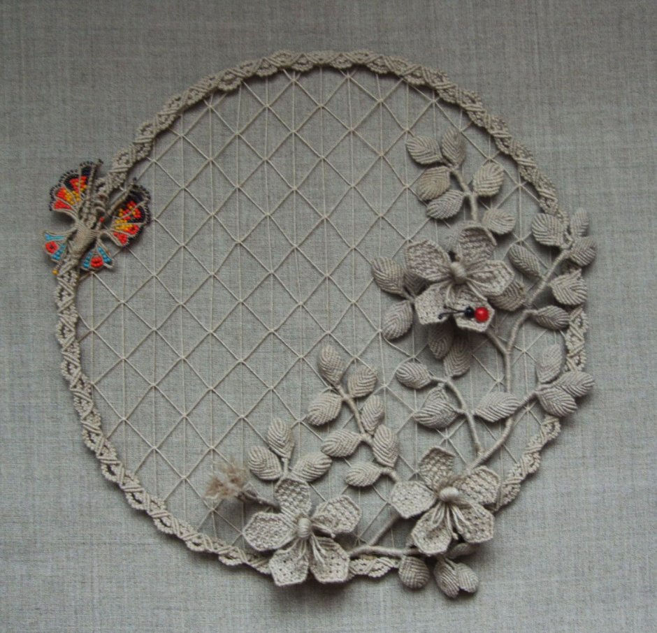 Вязаное панно из джута